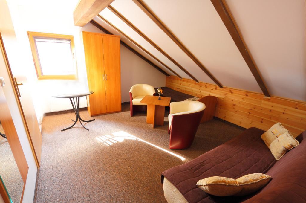 Bed and Breakfast Pensjonat Fala Ustronie Morskie Exterior foto